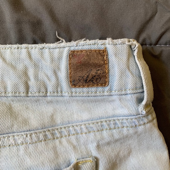 Light Wash Short Shorts - Picture 4 of 9